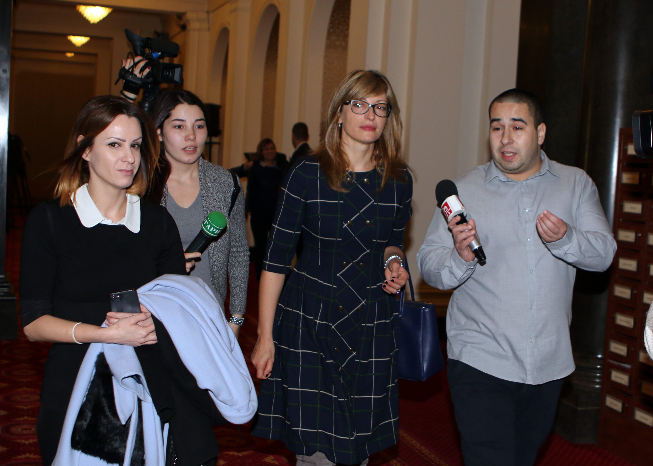 Екатерина Захариева