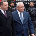 Министрите на вътрешните работи на Северна Македония Оливер Спасовски (вляво) и на България Иван Демерджиев в Скопие.