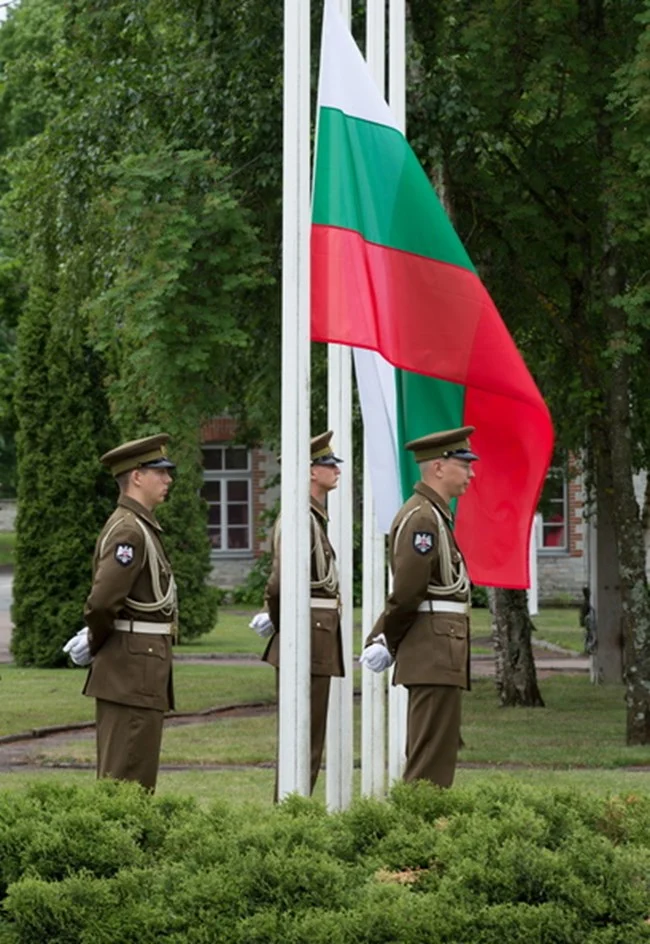 българско знаме нато