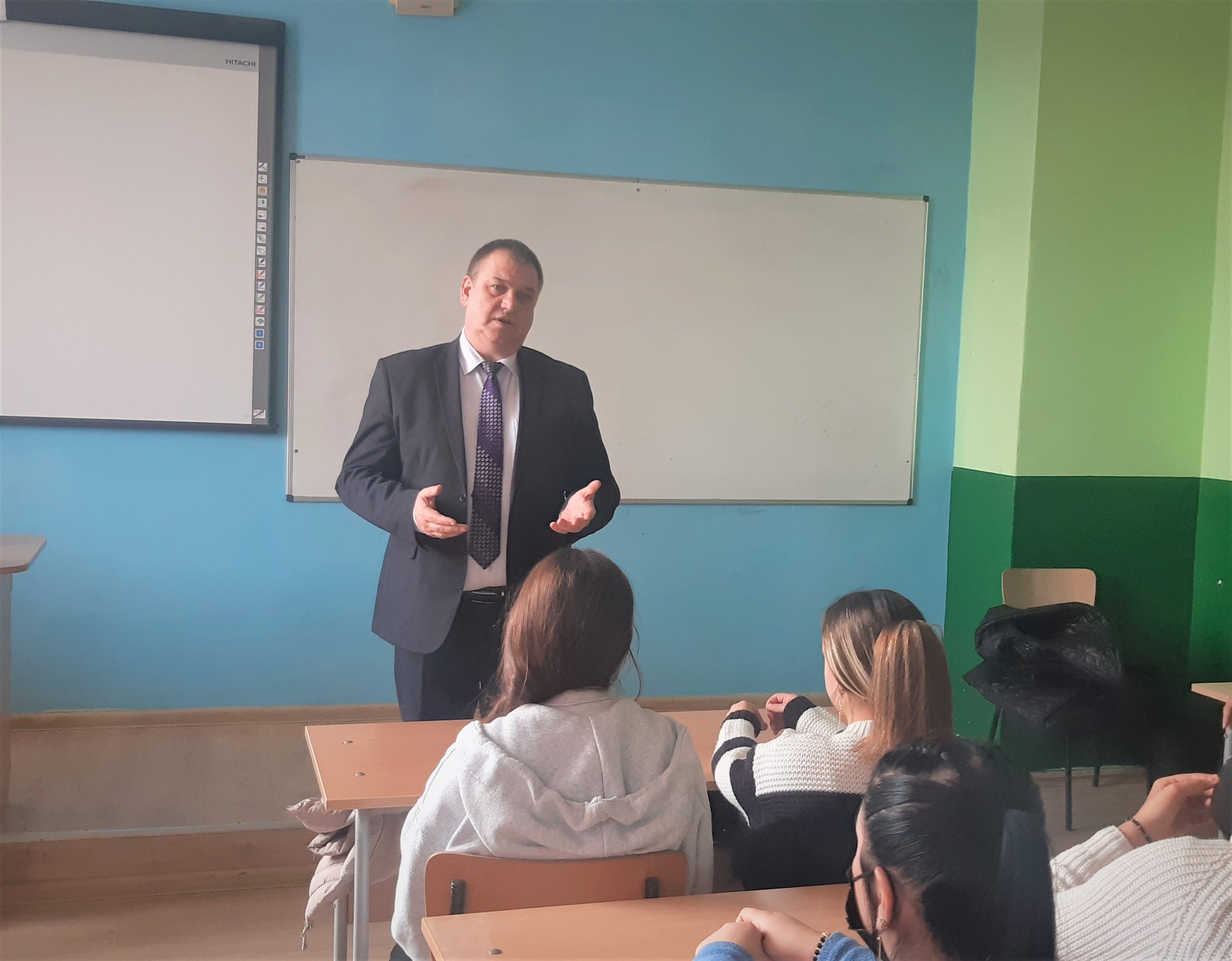 прокурори ученици