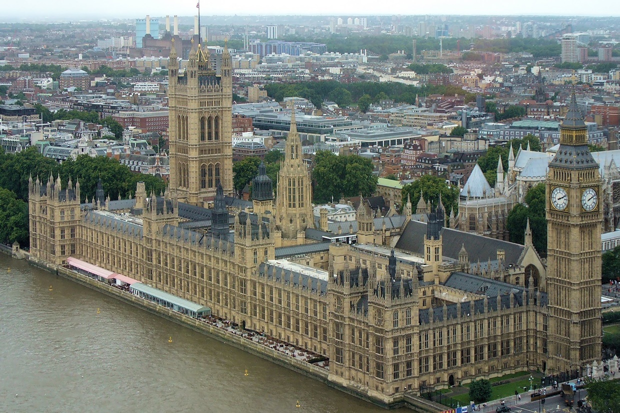 британски парламент лондон