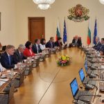 Очаква се кабинетът да одобри компенсация на разходите на бизнеса за ток