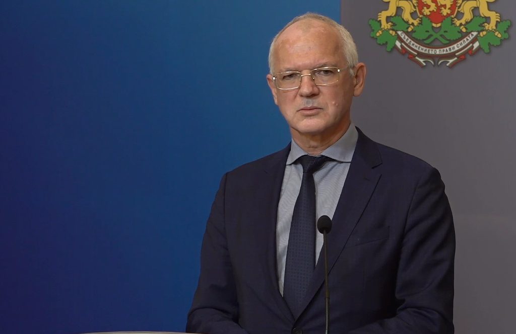 Велев: Ще заведем иск към допусналите да плащаме 30% по-скъп газ 6 Васил Велев
