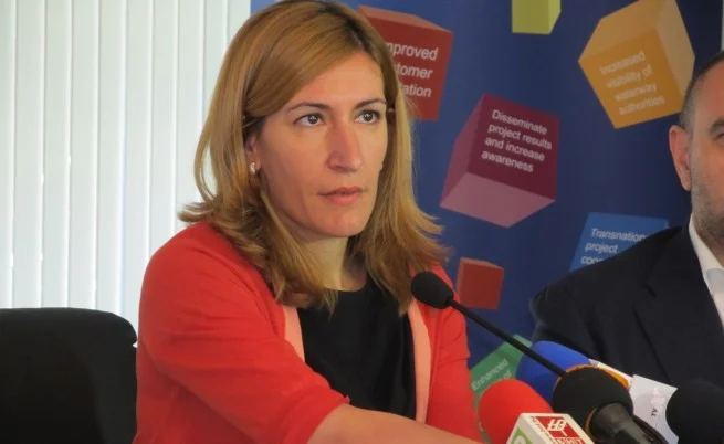николина ангелкова
