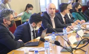 Парламент Комисия по бюджет и финанси