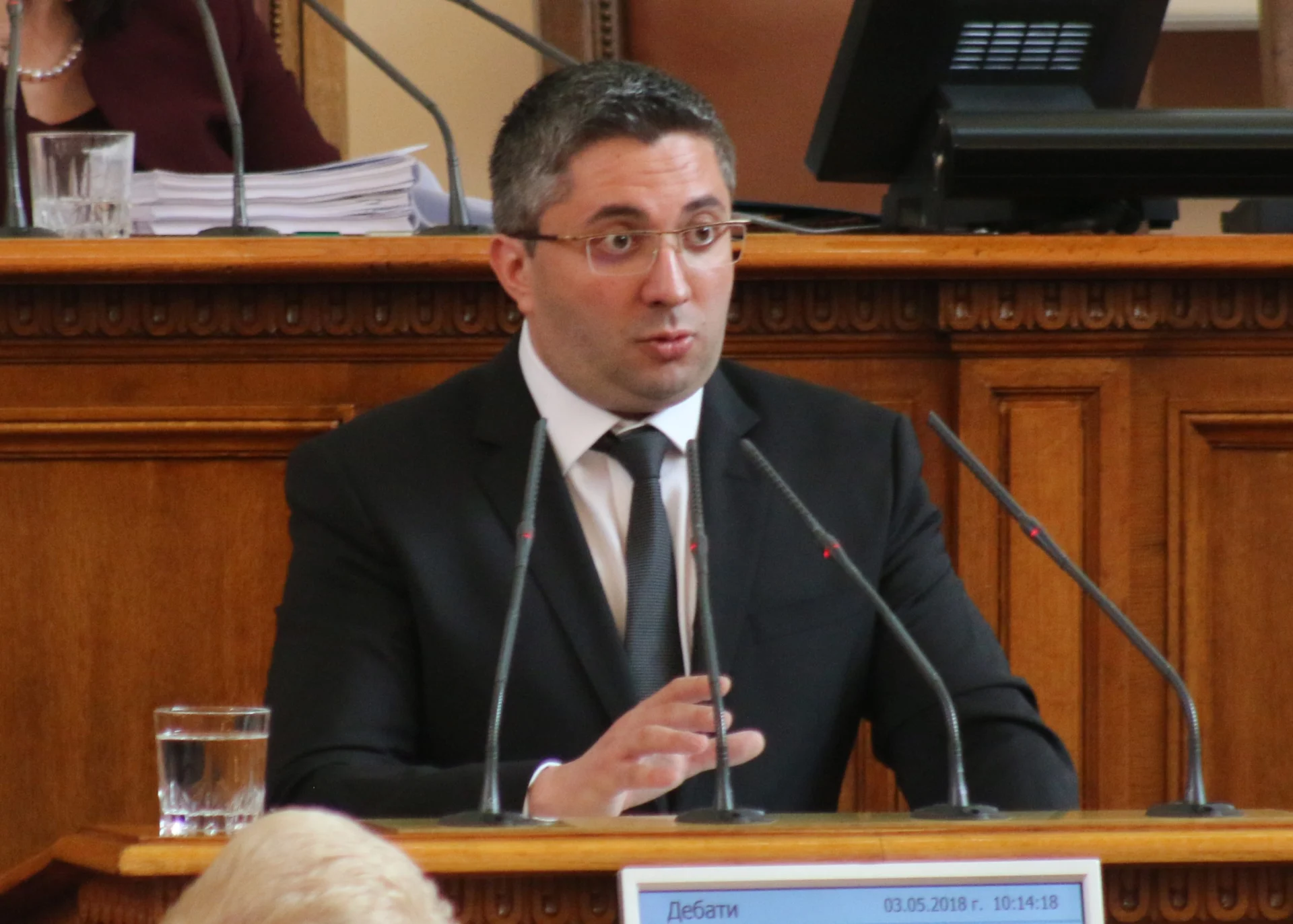 Парламент Николай Нанков