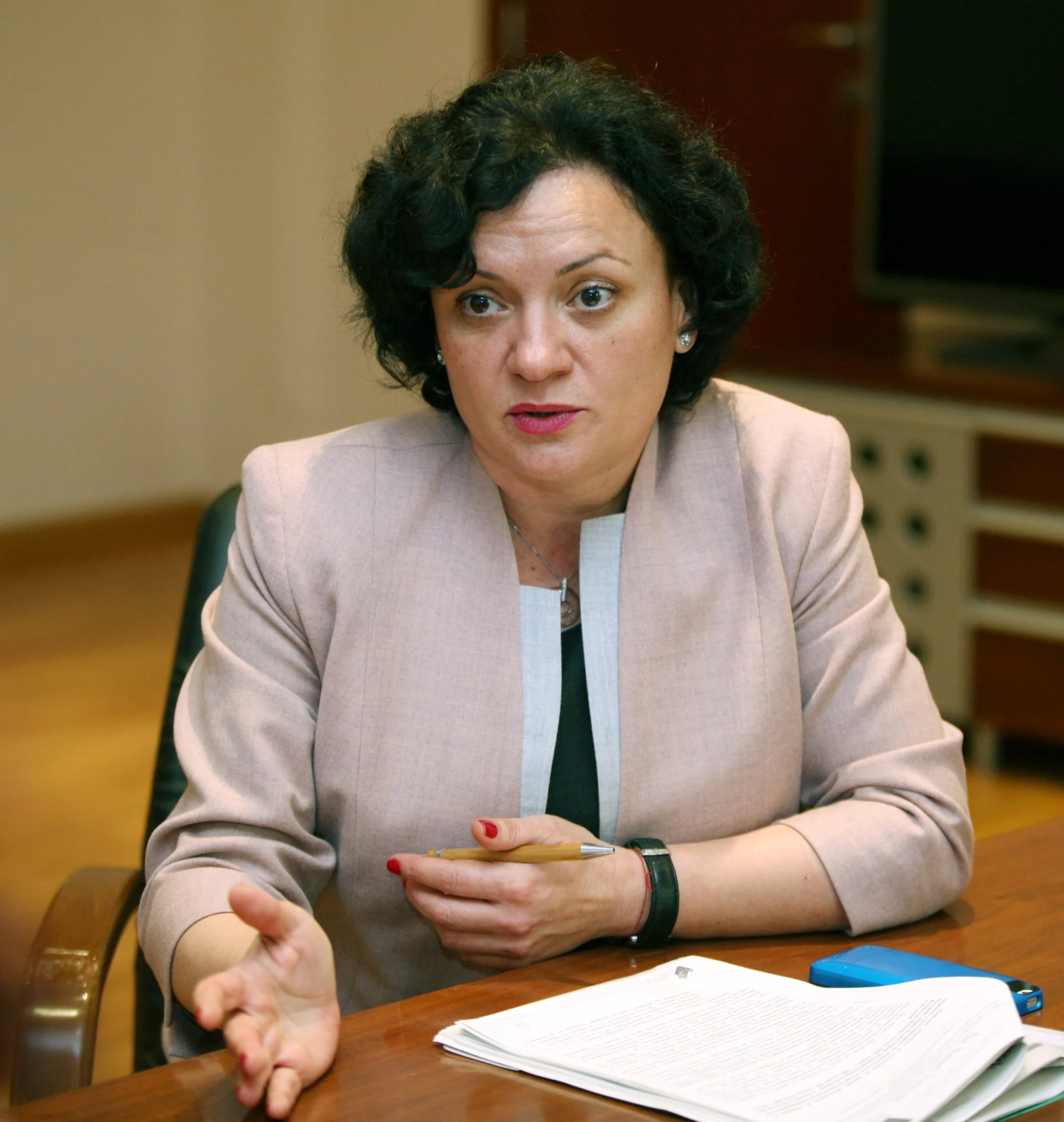 Ивелина Василева - министър на околната среда и водите МОСВ