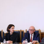 Комисията по транспорт и съобщения в парламента изслуша четирима кандидати за КРС