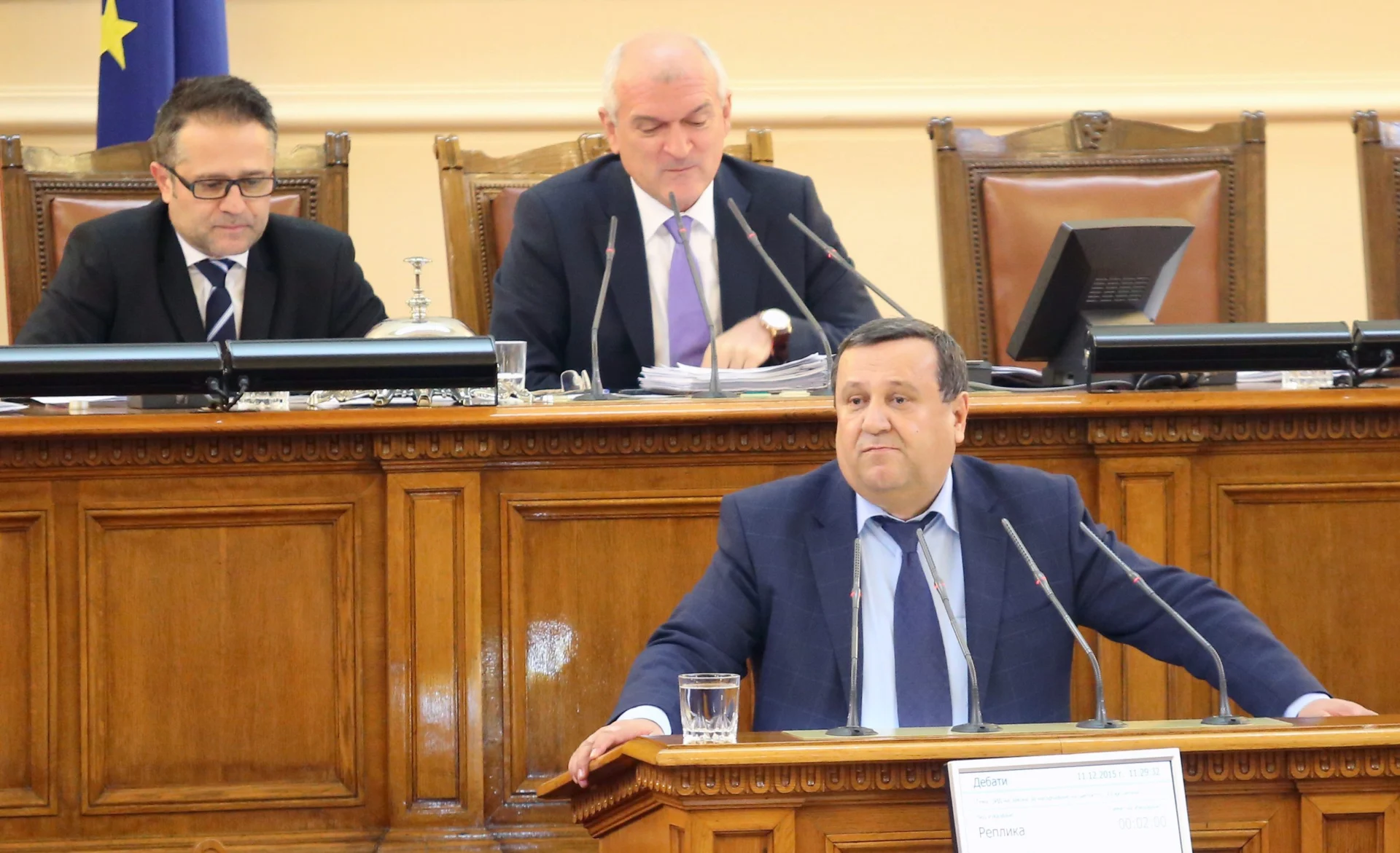 Парламент Хасан Адемов