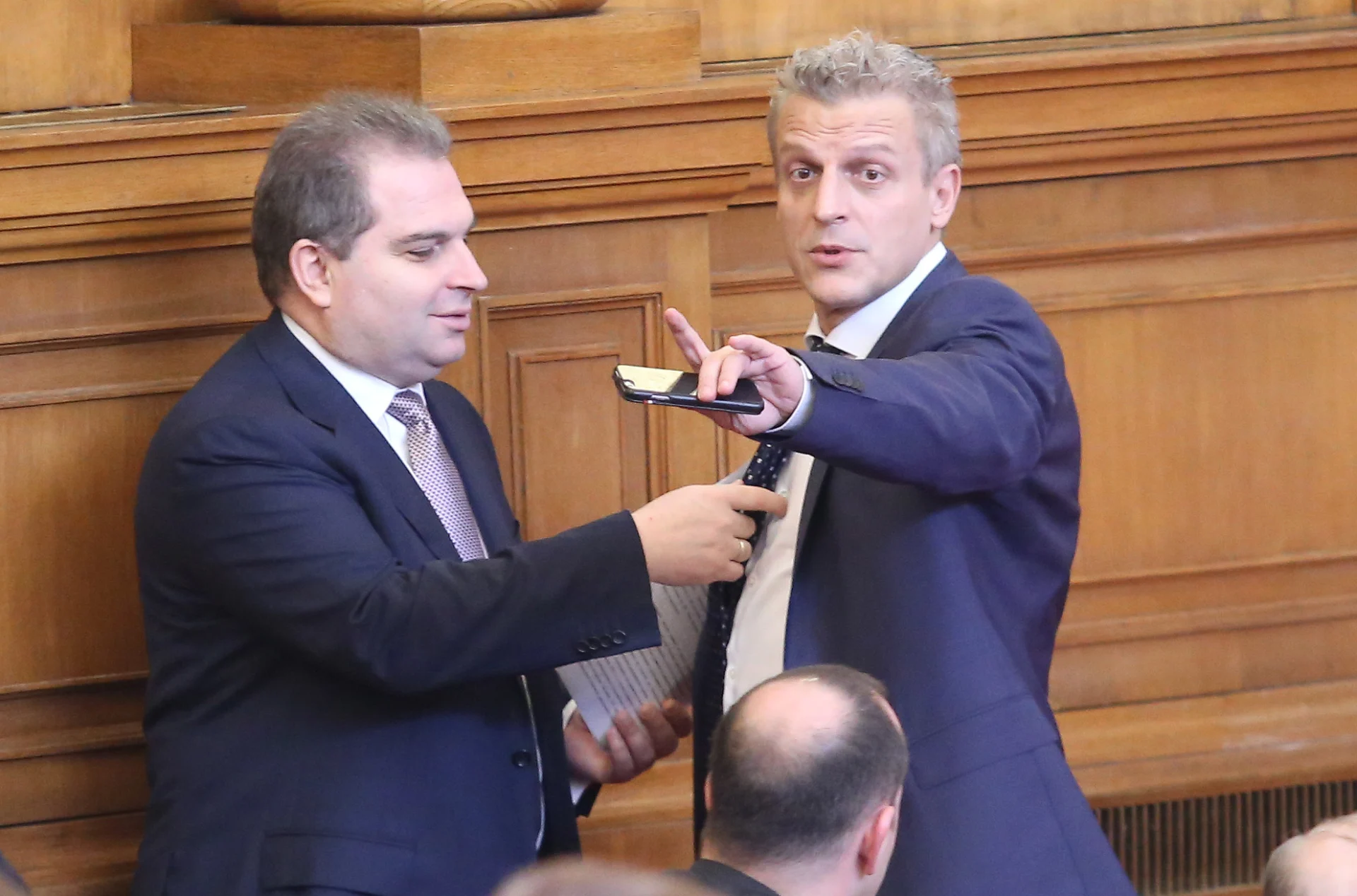 Парламент - вот на недоверие за здравеопазването Гроздан Караджов