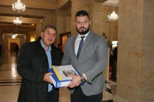 Подаване документи регистрация Бареков Байрактаров