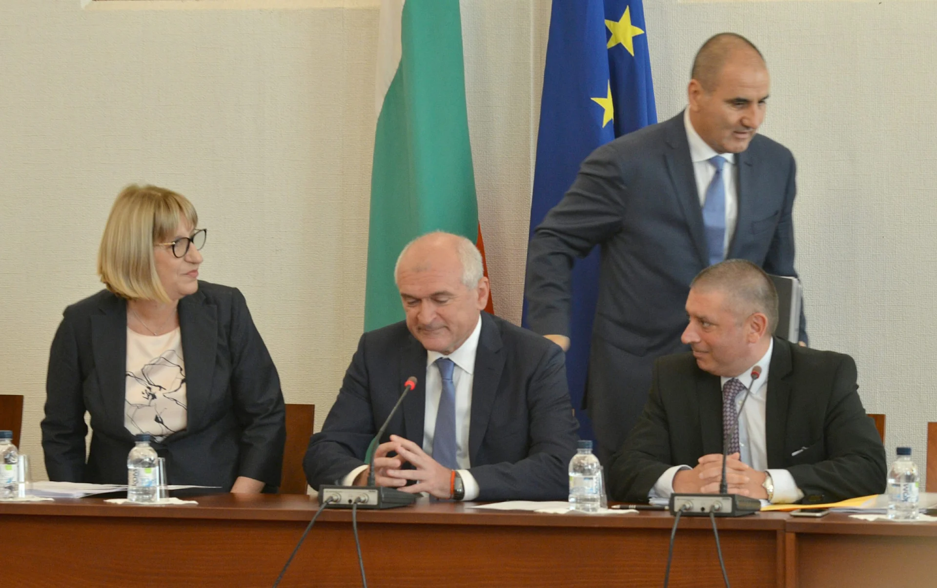 Парламент Цецка Цачева мин. на правосъдието