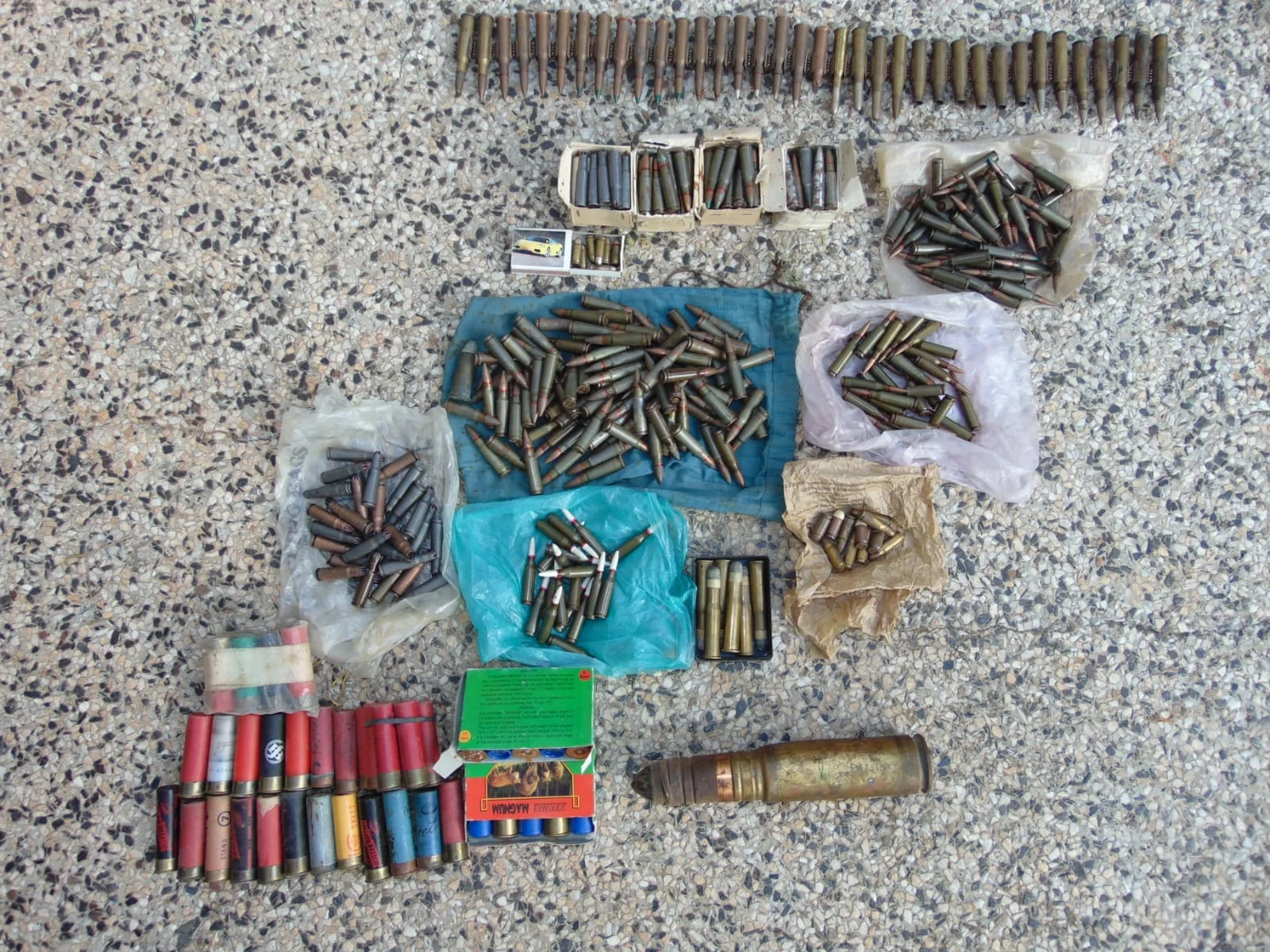 незаконни боеприпаси