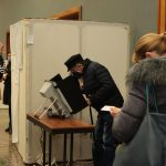 Избори гласоподаватели урни гласуване