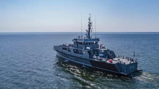 Естония изпрати кораб да пази дълъг 105 км подводен кабел за електрозахранване