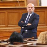 Парламент Томислав Дончев