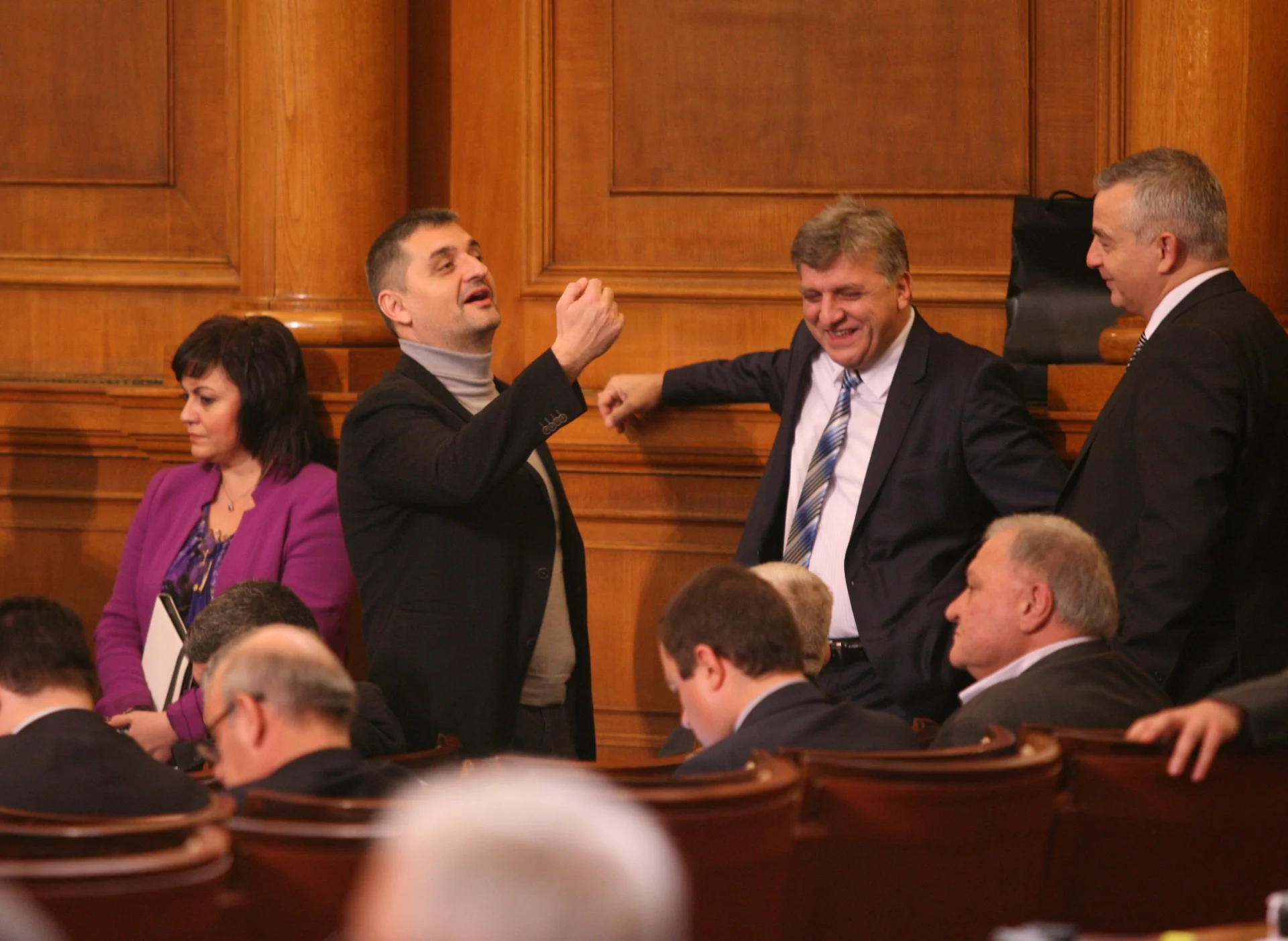 Парламент закон за МВР БСП Корнелия Нинова Кирил Добрев