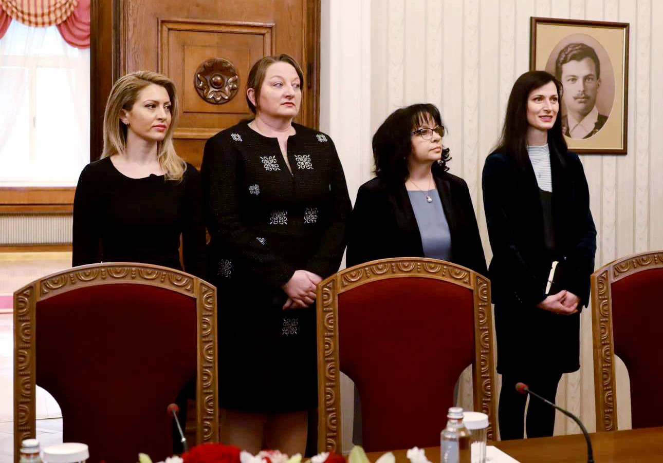 консултациите
