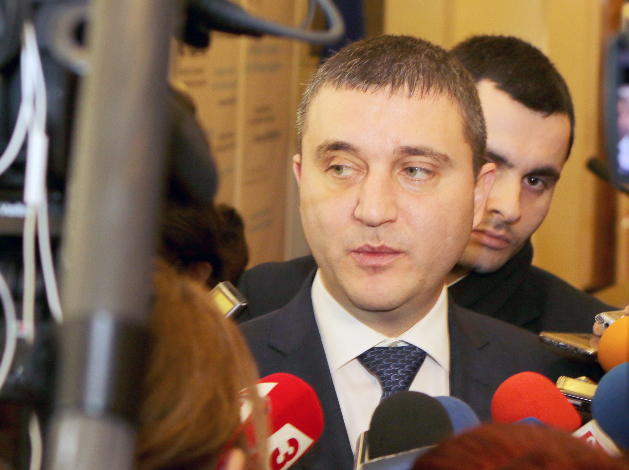 Парламент приемане на първо четене на бюджет 2017 Владислав Горанов