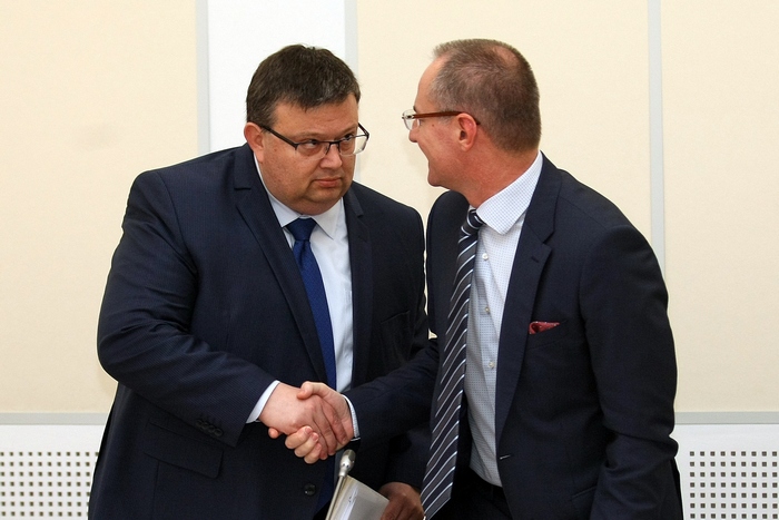 Цацаров
