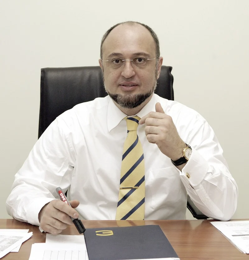 Емил Стоянов
