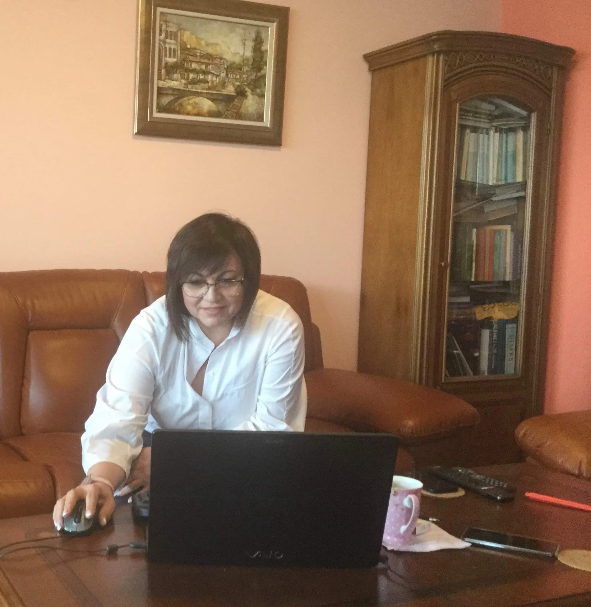 Корнелия Нинова