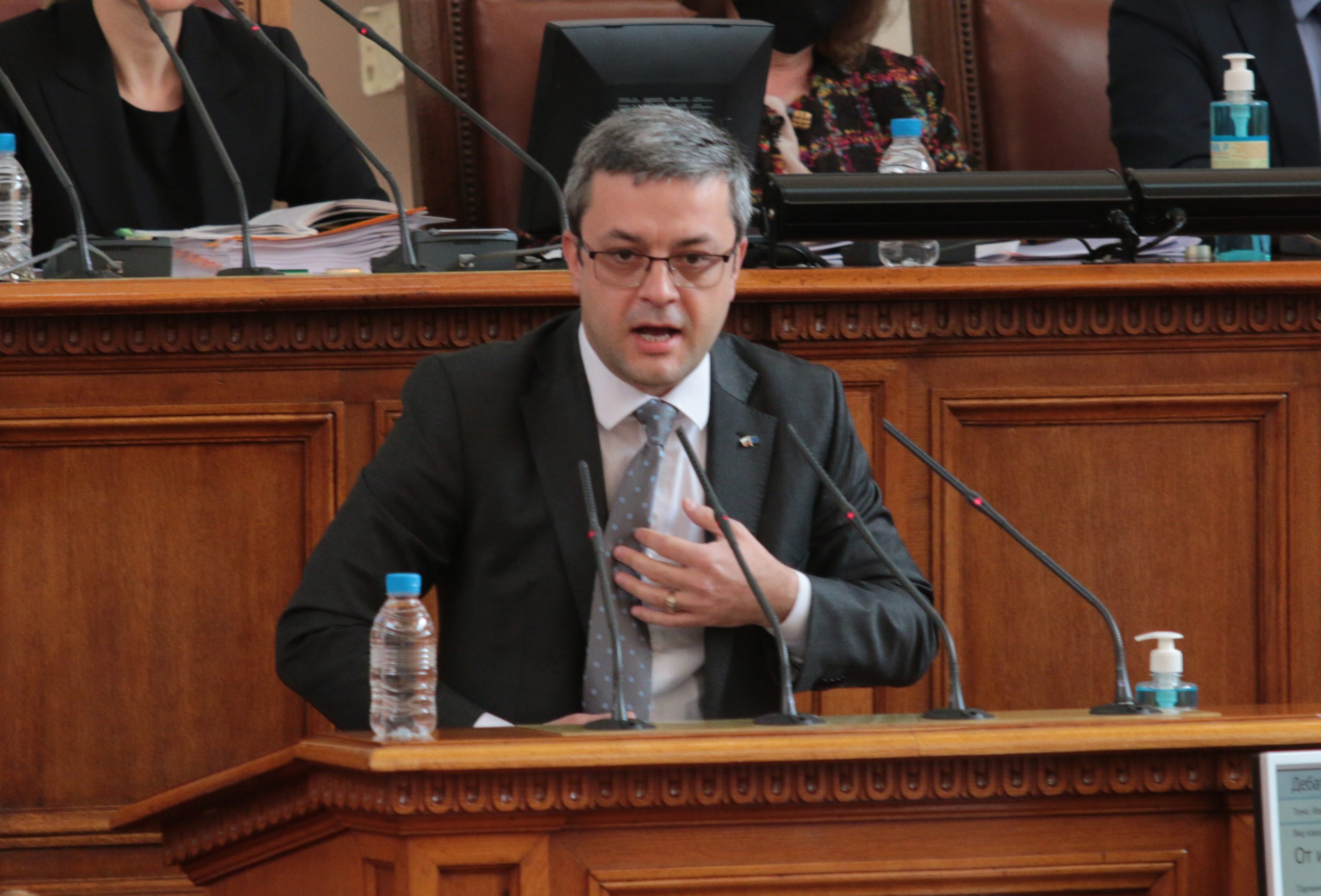 Парламент Тома Биков