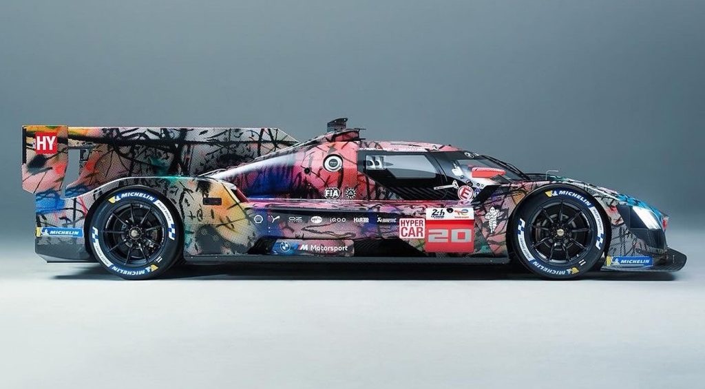 BMW Art Car с дизайн на Джули Мехрету е представен в център Помпиду в Париж