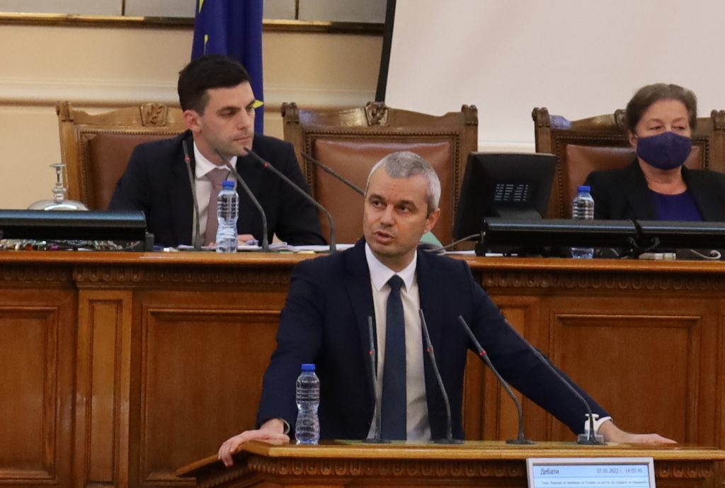 По повод 120-годишнината от гибелта на Гоце Делчев, Костадинов припомни одисеята на тленните му останки 4 Парламент Костадин Костадинов Възраждане