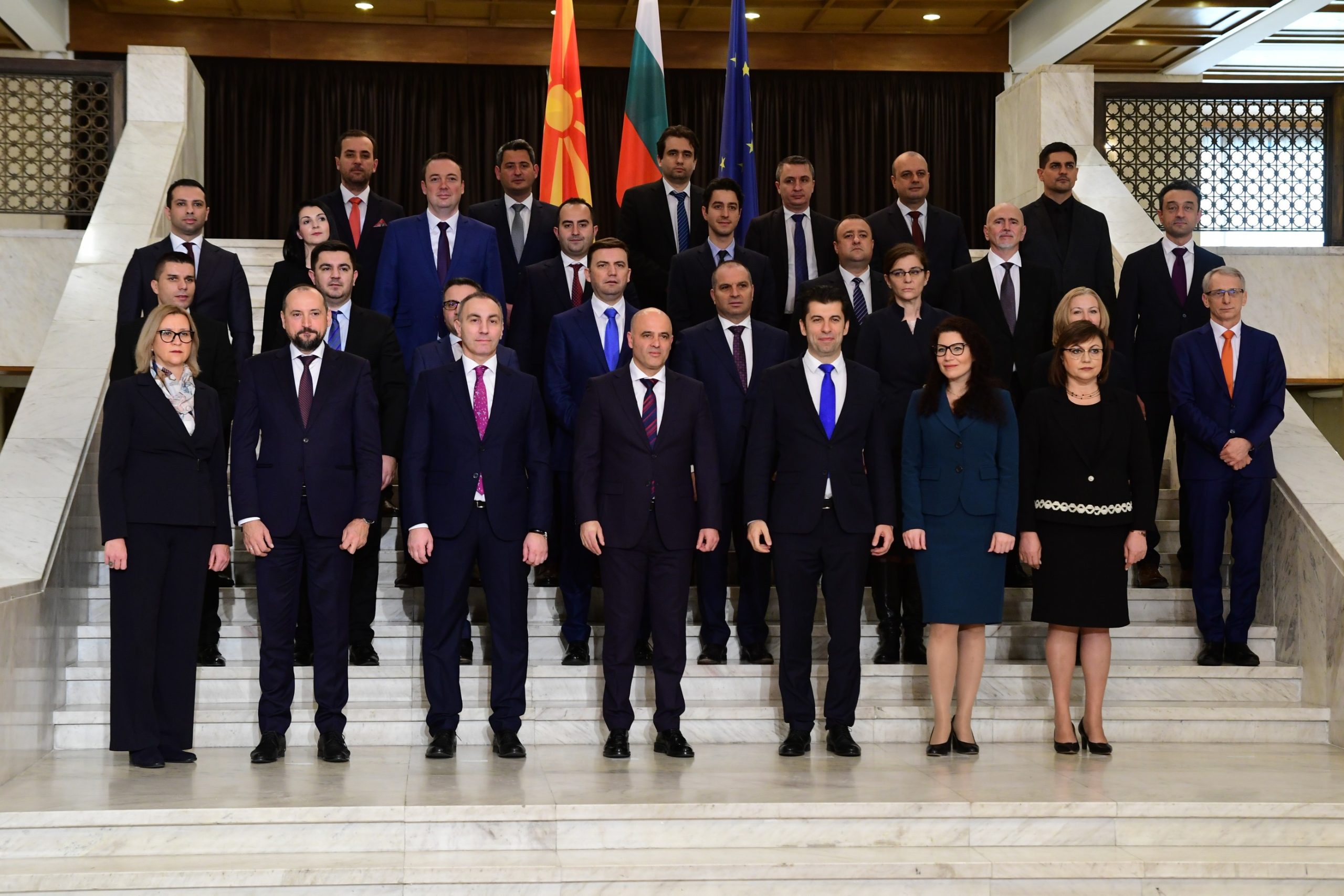 Кирил Петков Димитър Ковачевски подписване на меморандуми