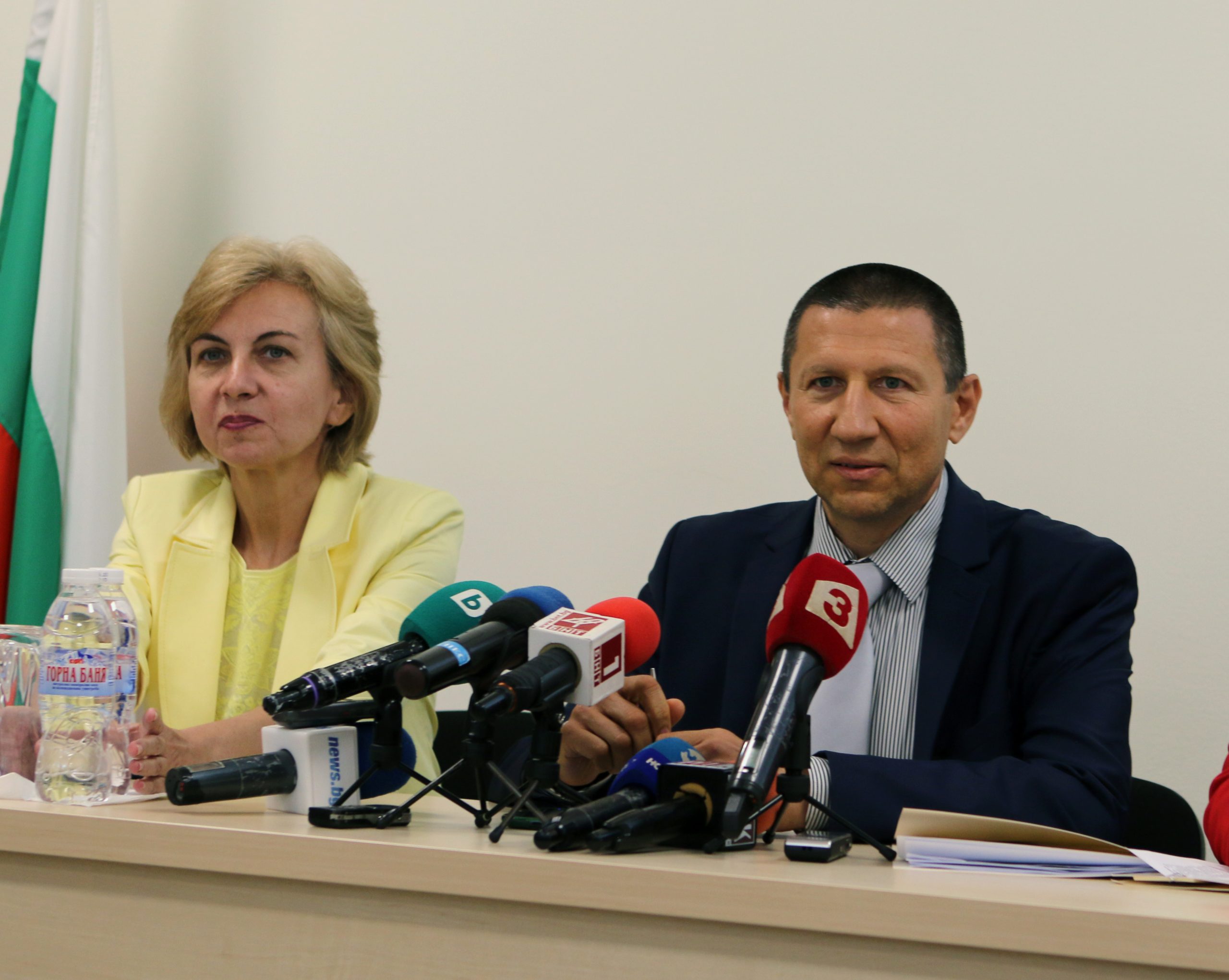 Пресконференция отчет НСЛС Юлиана Петкова Кацарова-Чорбаджиева - зам. дир НСЛС Борислав Сарафов - директор НСЛС