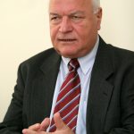 Димитър Ананиев - председател на помирителната комисия