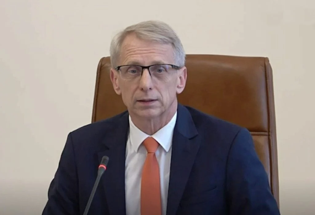 Николай Денков