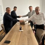 ПП определи доктор Метин Аян за координатор на партията в Турция, кмета на община Хитрино Нуридин Исмаил съпредседателят на ПП Кирил Петков и председателят на парламентарната група на „Продължаваме промяната – Демократична България“ акад. Николай Денков и д-р Метин Аян