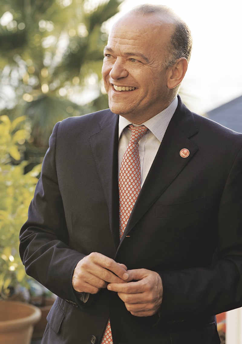 Алберт Изола