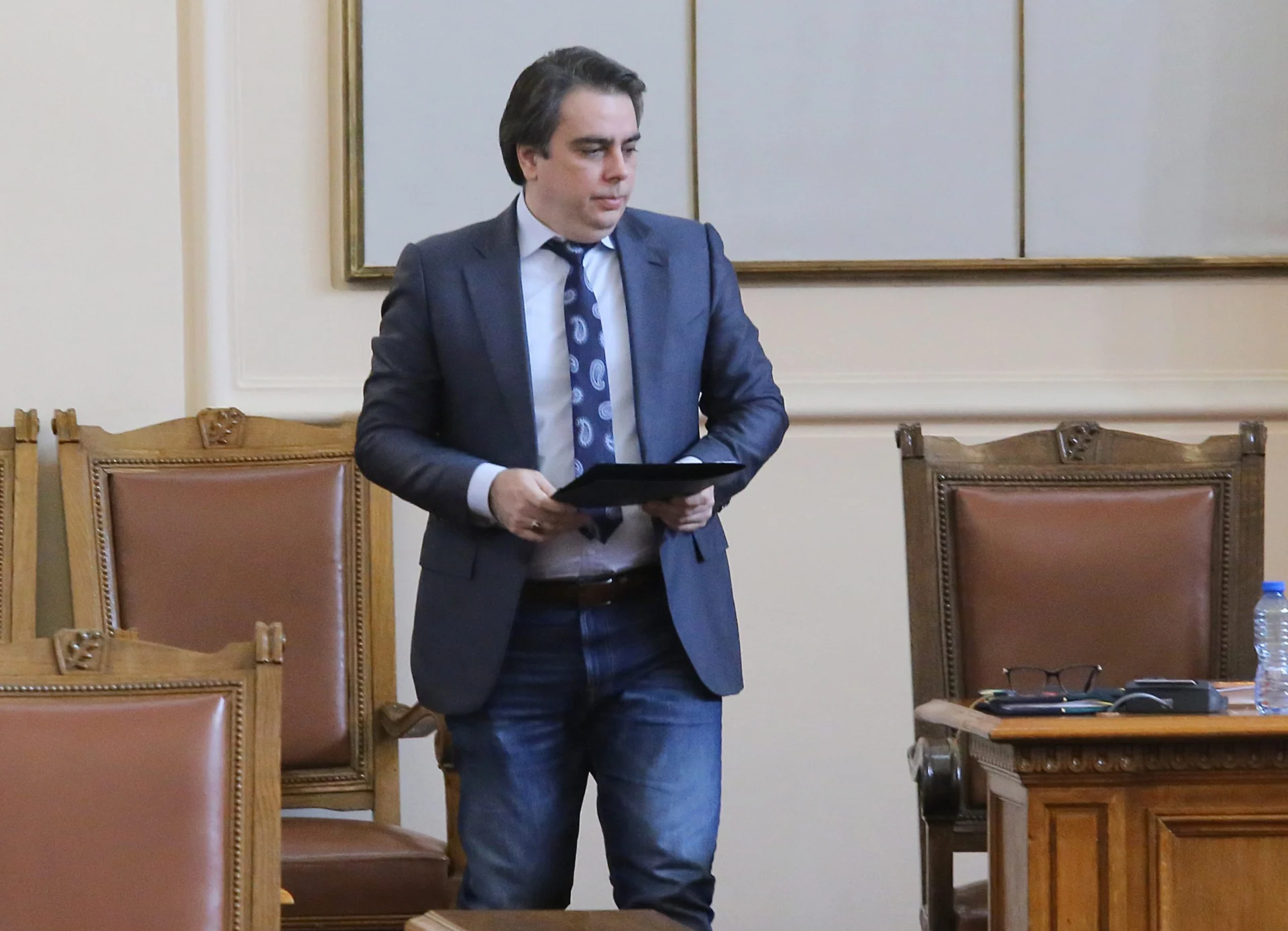 Парламент Асен Василев