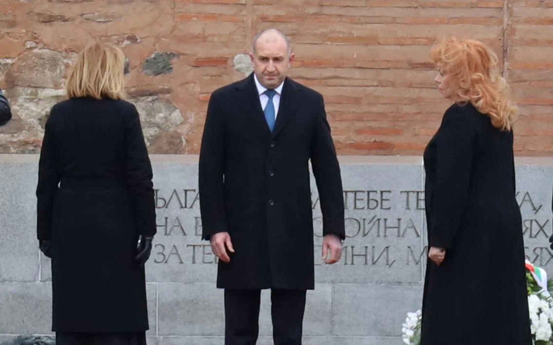 3 март паметника на незнайния воин