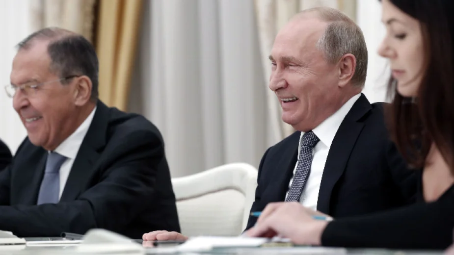 Путин и Лавров имат замразени сметки в ЕС, но не и забрана за пътуване в Общността, коментираха от ЕК
