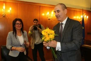Парламент 8 ми март