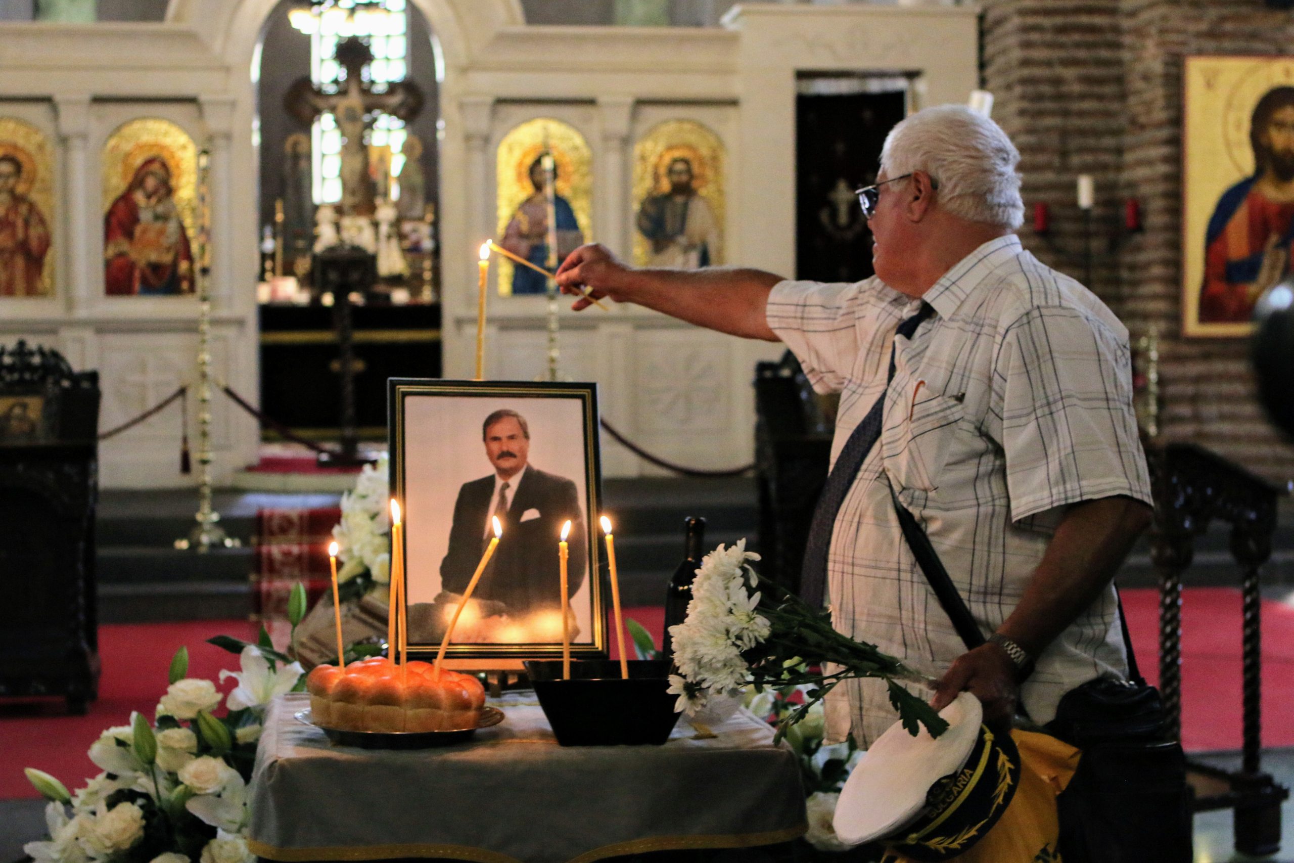 Поклонение на Жорж Ганчев