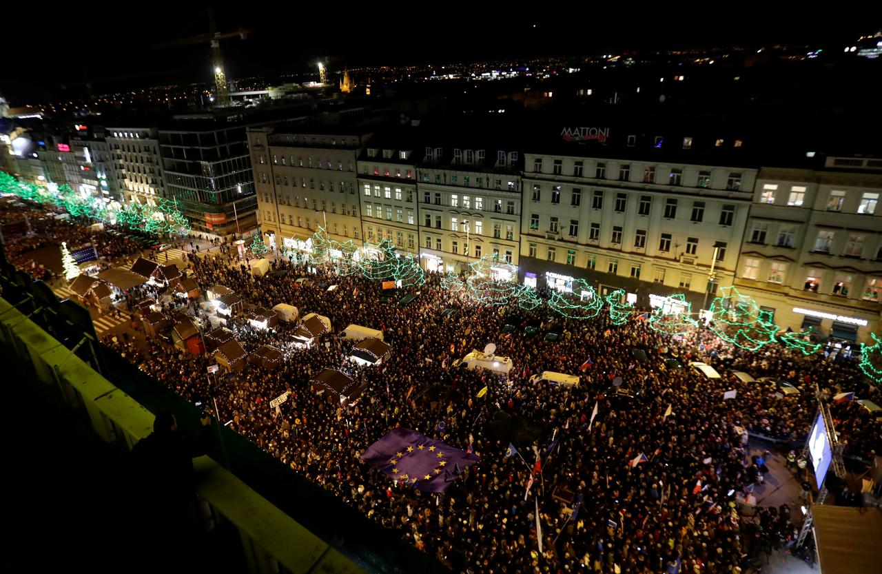 протест прага чехия
