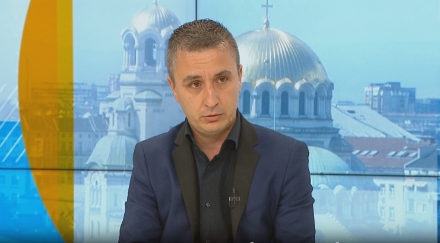 Александър Николов