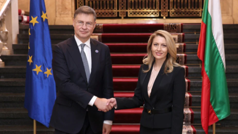 Ще продължим да работим интензивно, за да осигурим плавен, прозрачен и успешен преход към еврото, заяви Рая Назарян