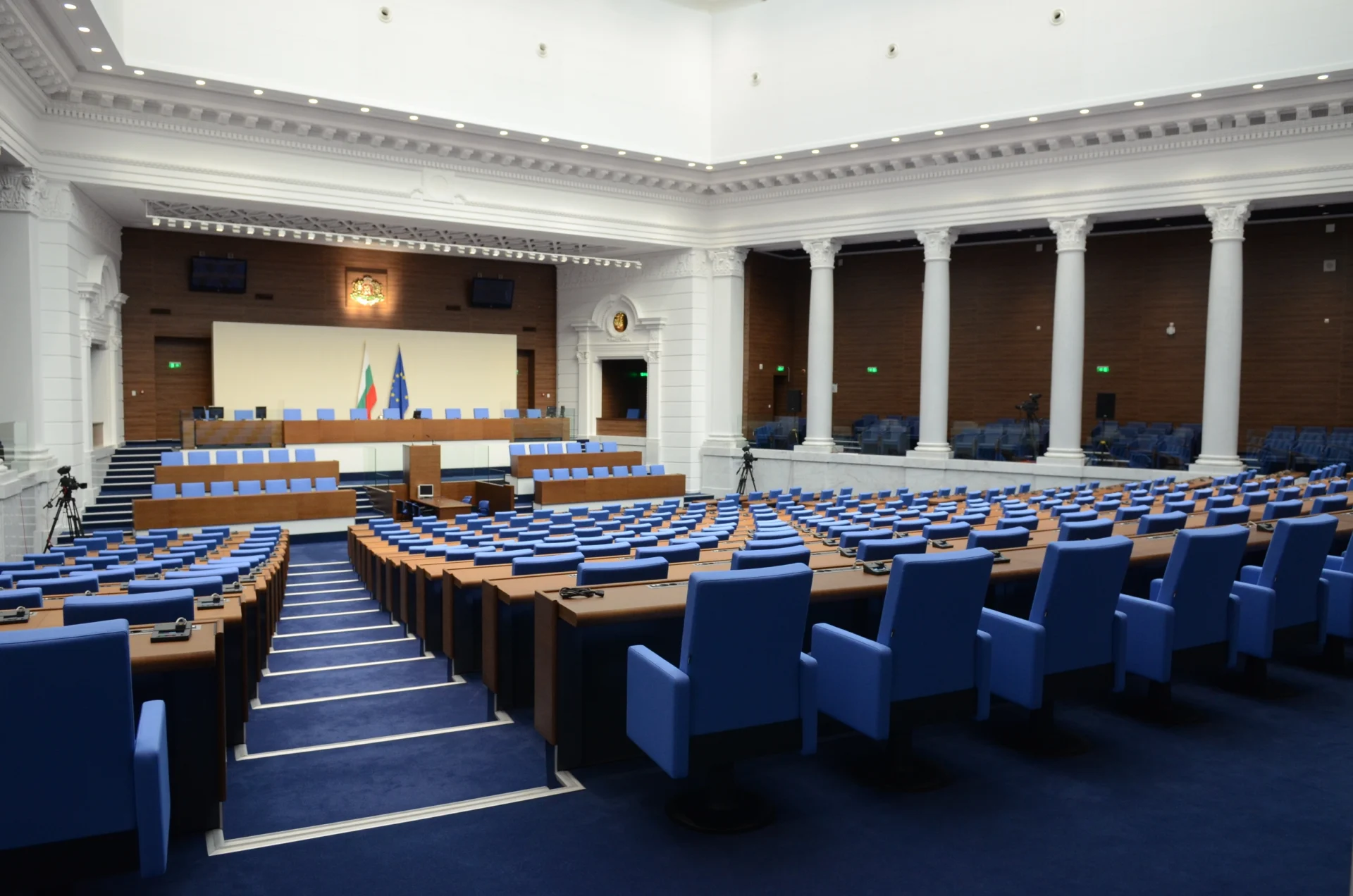 Парламент нова зала