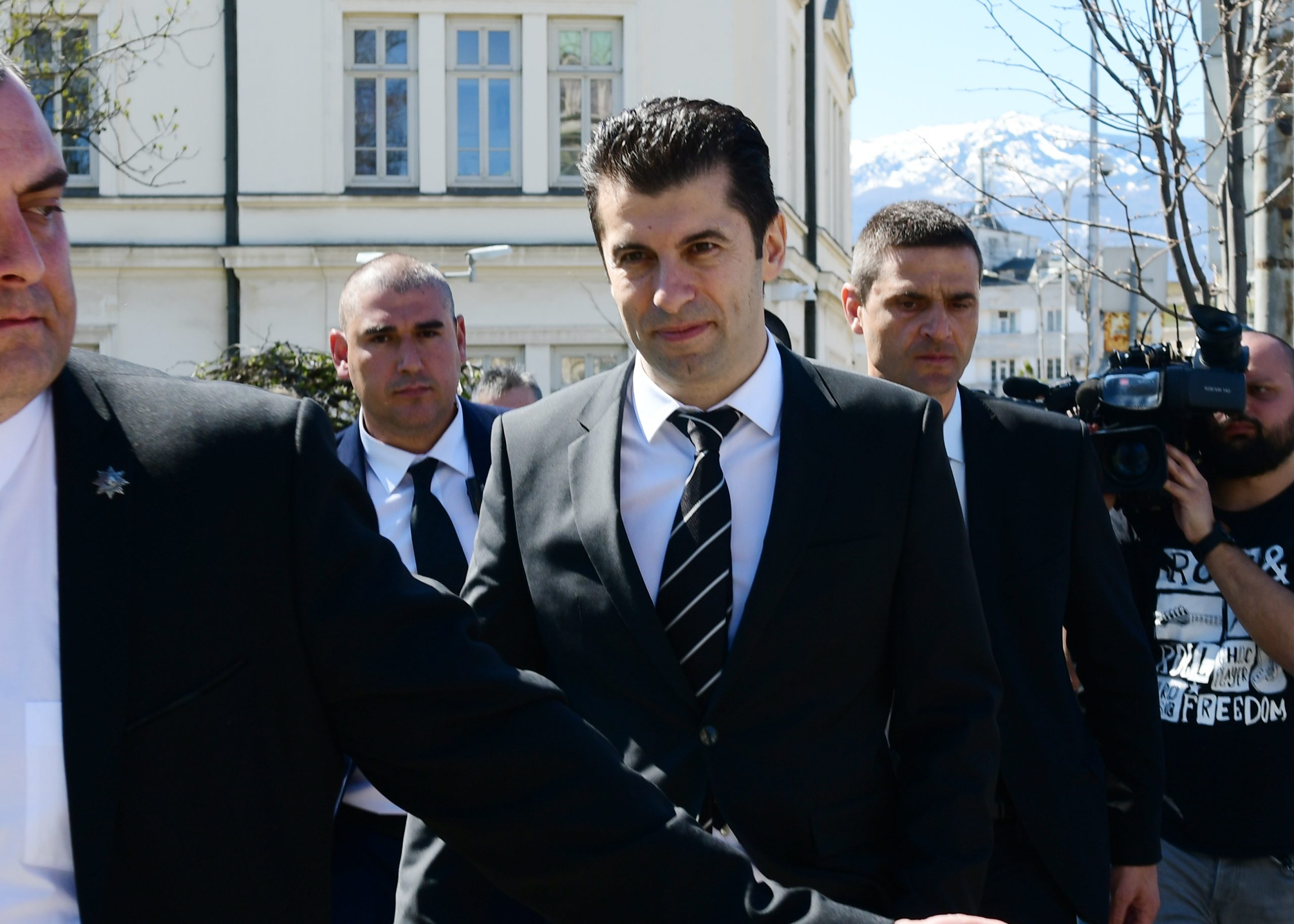 Кирил Петков