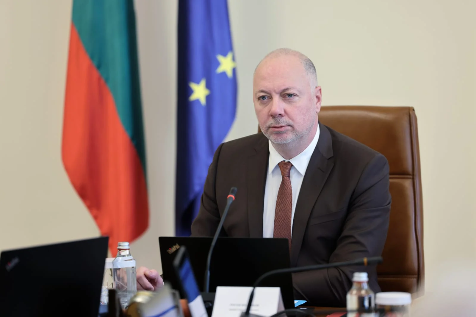Желязков се закани със структурни промени във ведомства, ако до месец инцидентите на пътя не намалеят