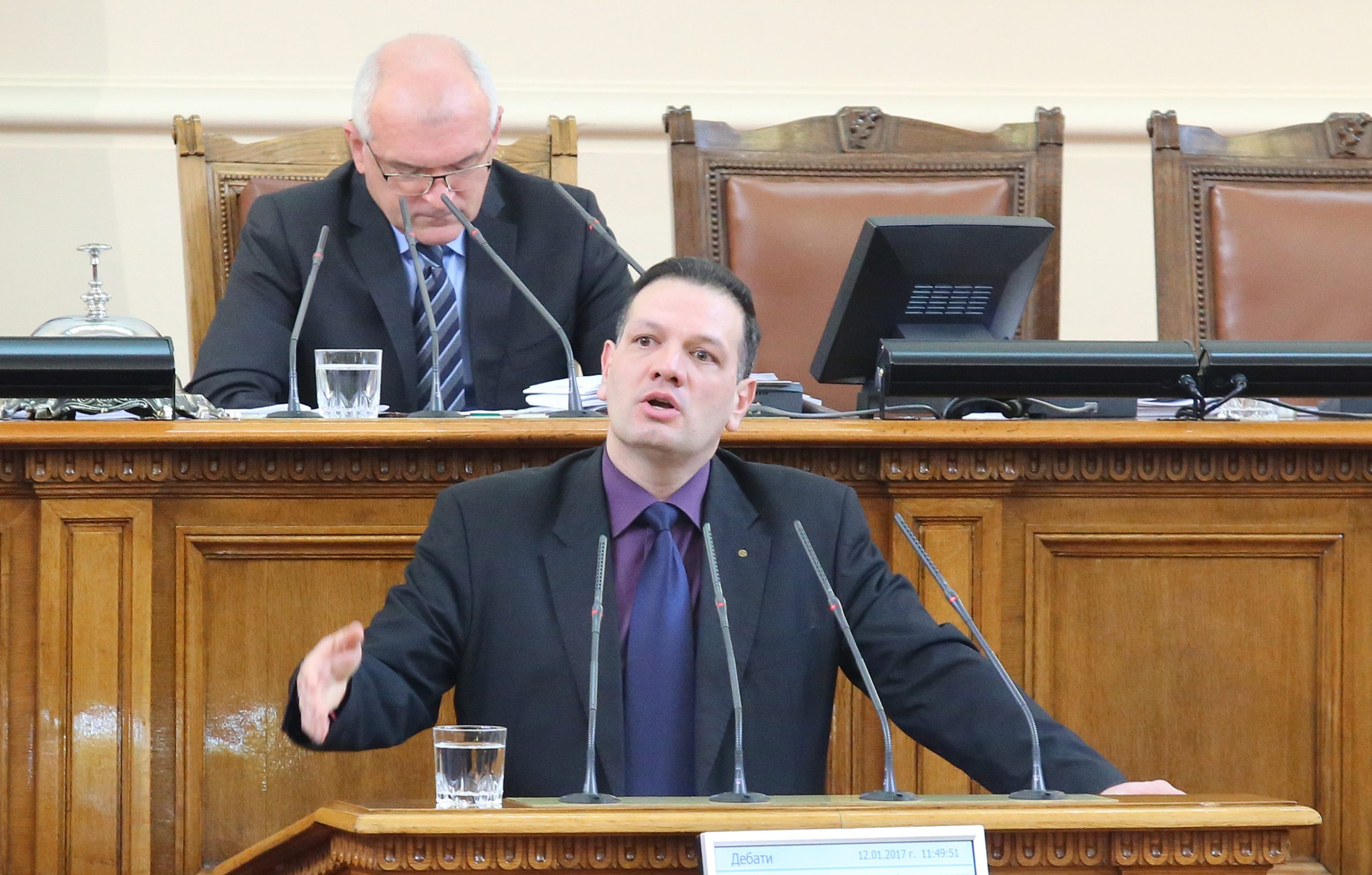 Парламент Петър Славов