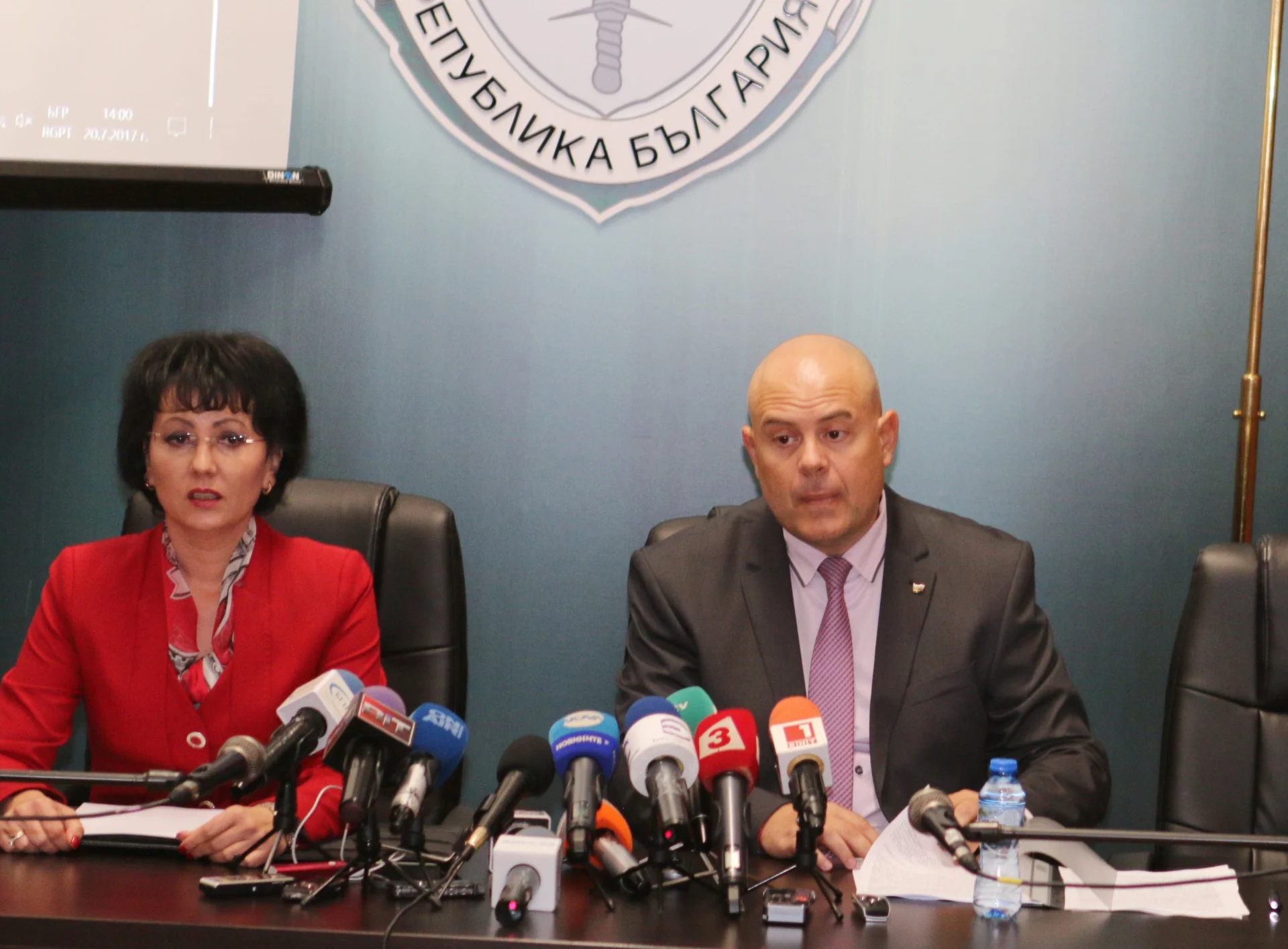 Брифинг КТБ Съдебна палата Румяна Арнаудова прокурор Иван Гешев