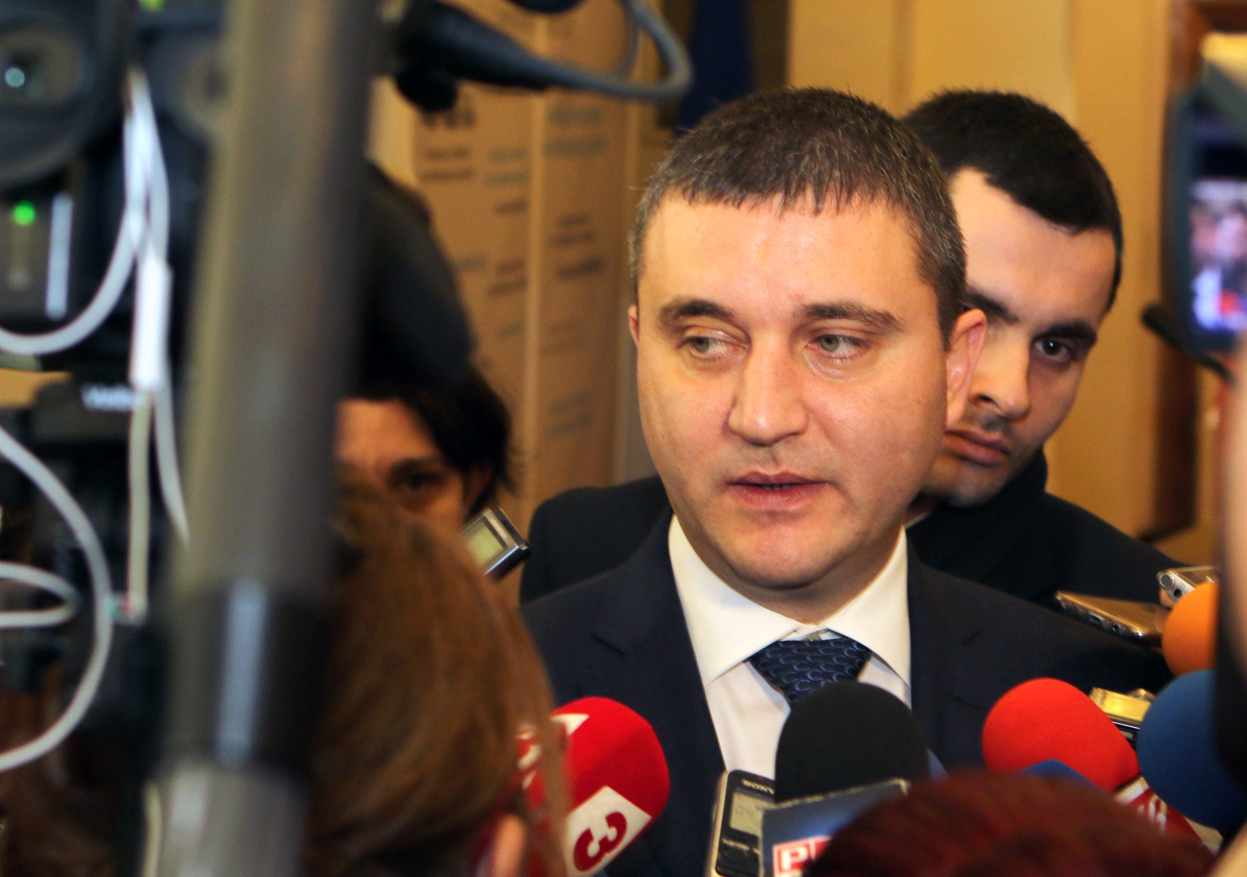 Парламент приемане на първо четене на бюджет 2017 Владислав Горанов