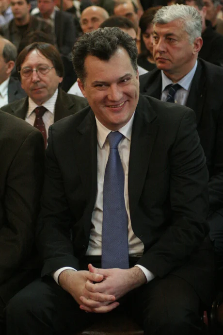 Михаил Михов
